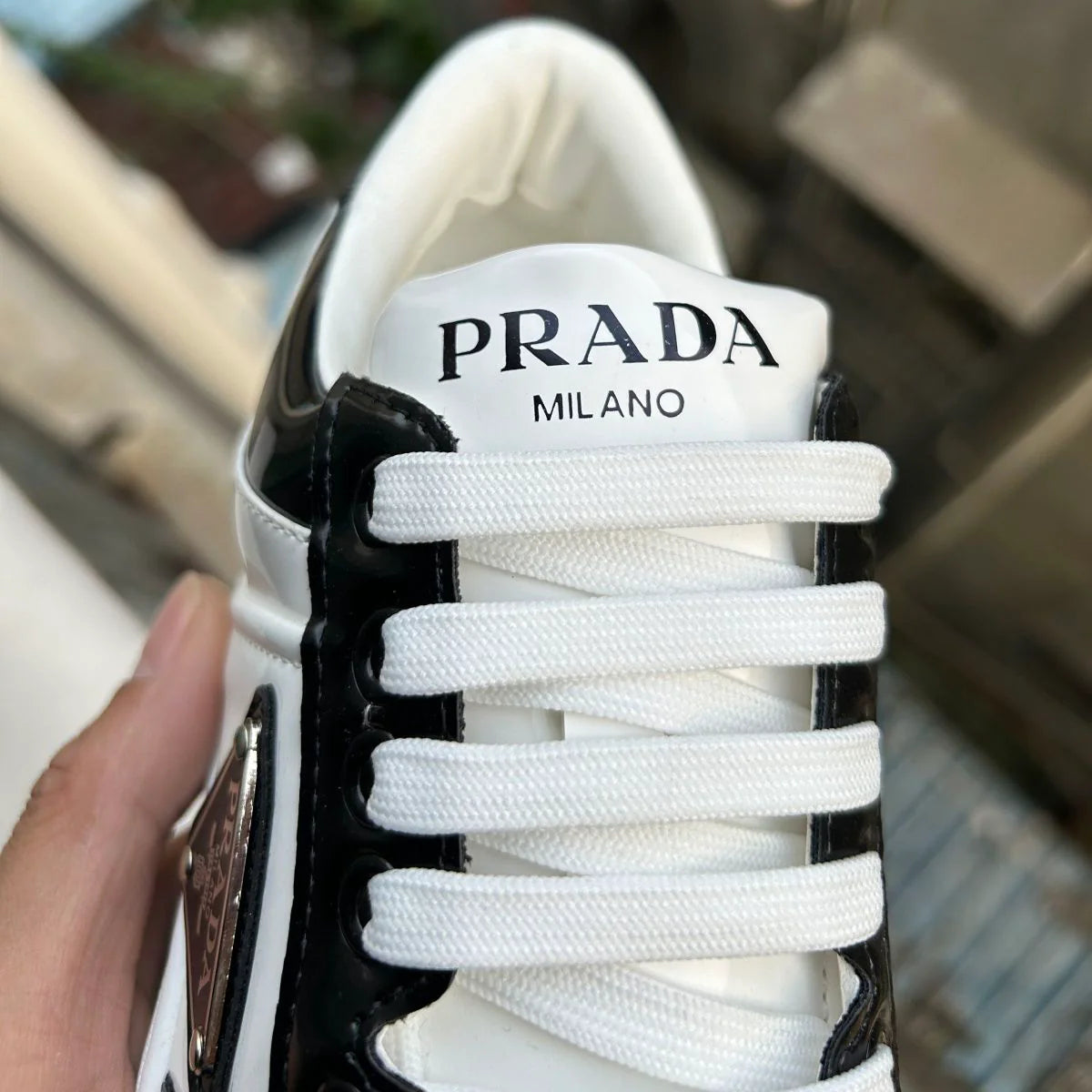 P New Women's and Men's Shoes Casual Shoes Triangle Buckle Lace-up Sneakers 1024060508