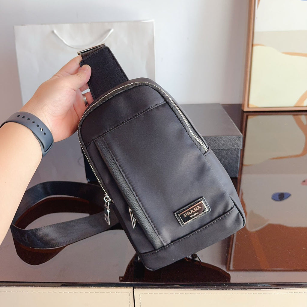 PR Nylon Men's Chest Bag 1824102806