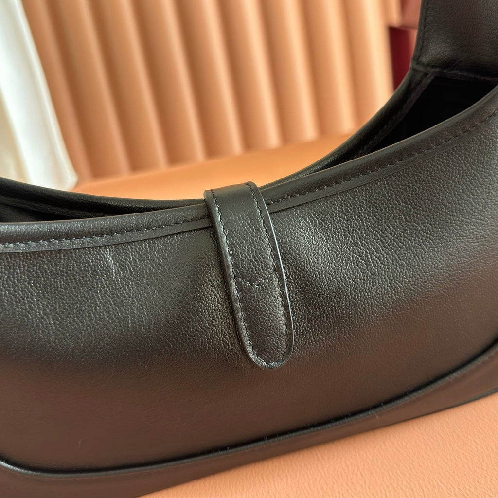 Gi Jackie 1961 Slim Shoulder Bag Lambskin 27cm