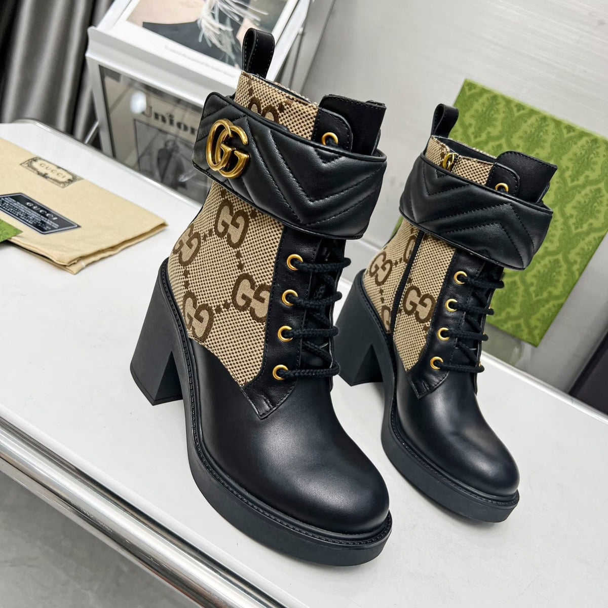 Gi ankle boots black double G Cowhide