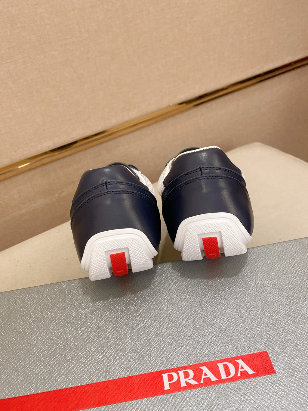 PR  sneakers 1825052022