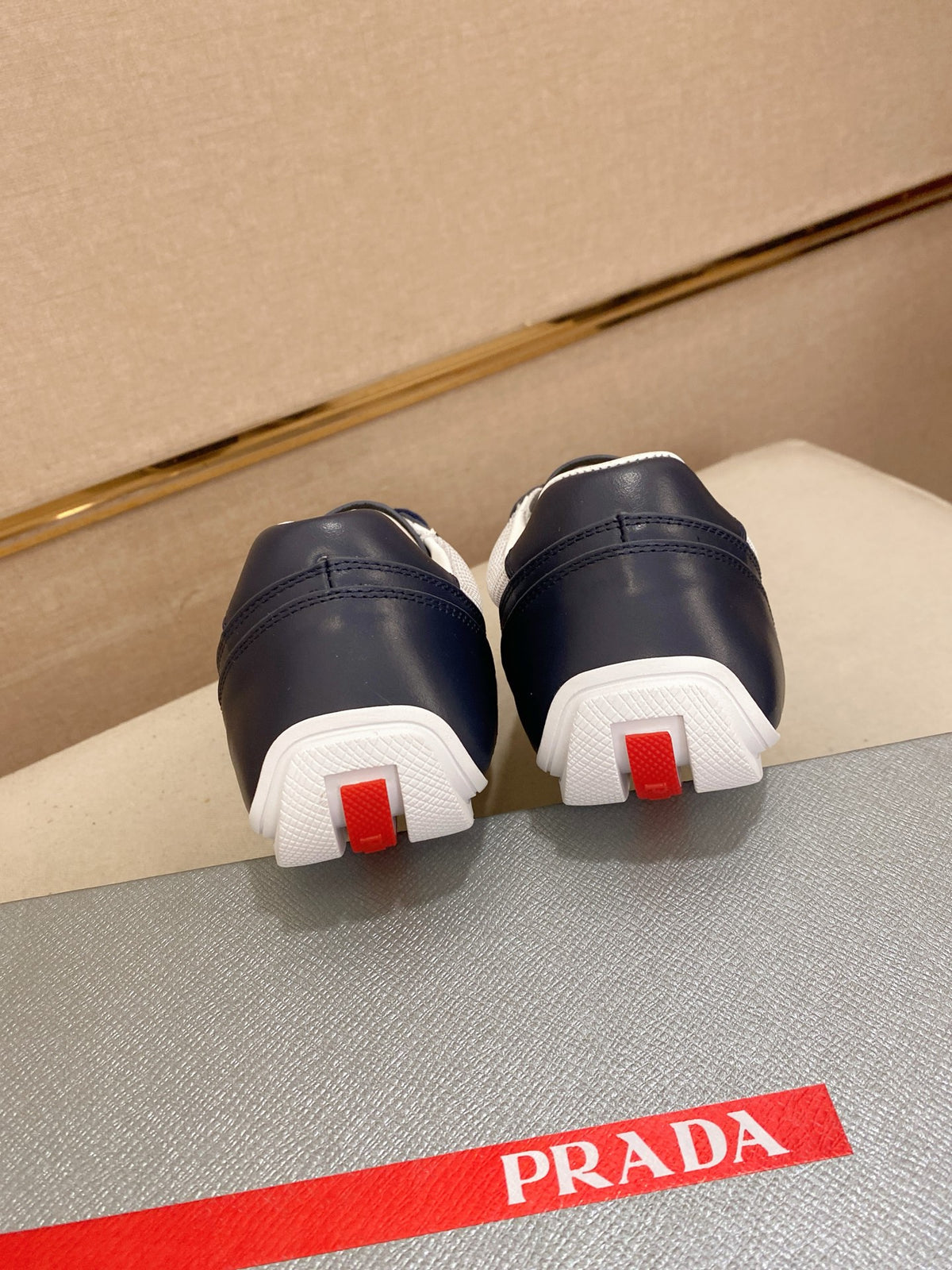 PR  sneakers 1825052022