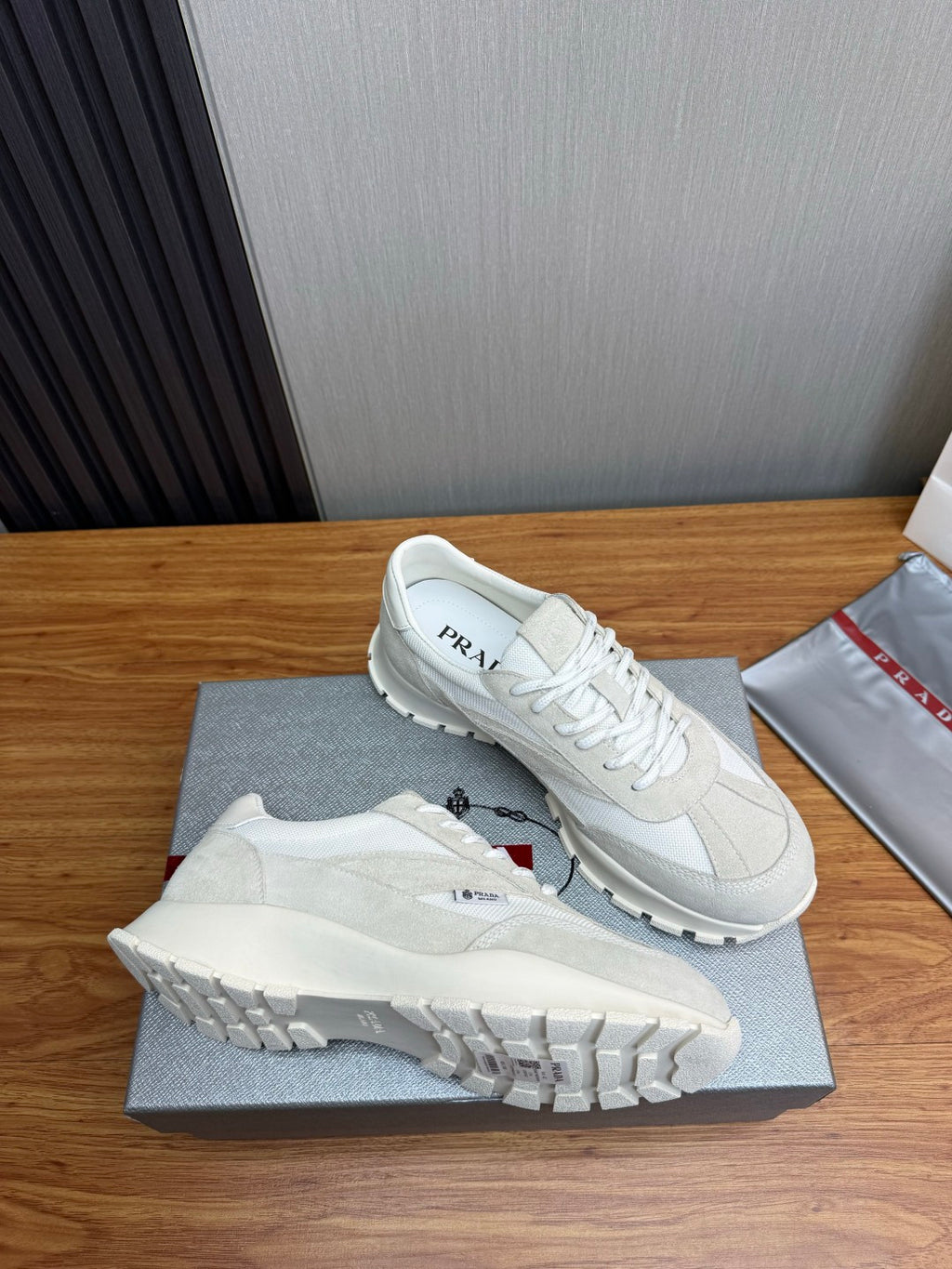 PR sneakers 1826051901
