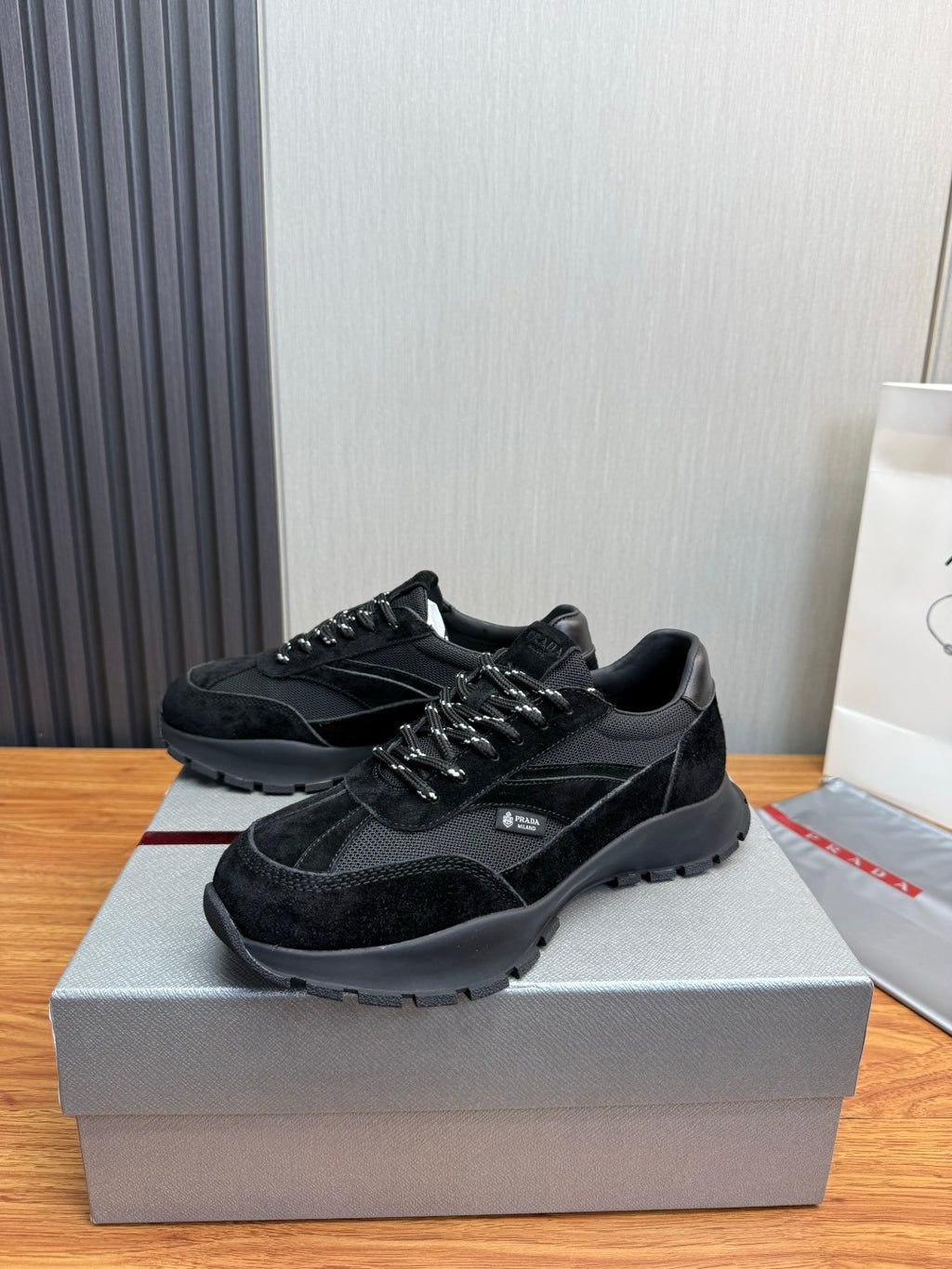 PR sneakers 1826051901