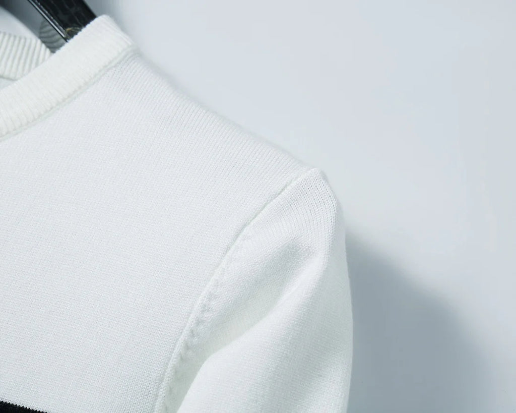 Handsome men's casual sweater 1024092440