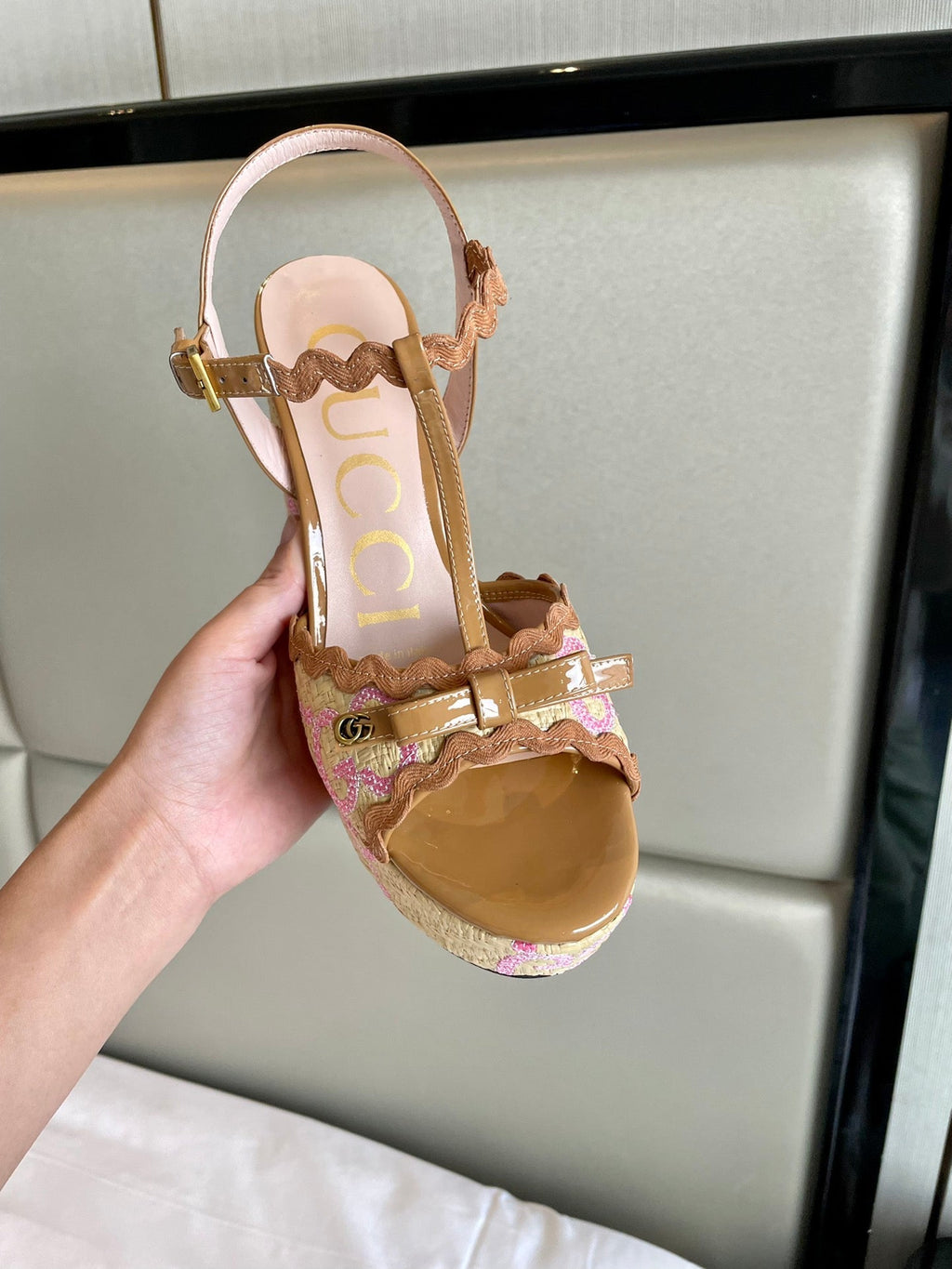 Gi Kertu Platform Sandals 12cm Beige Raffia Leather 695693