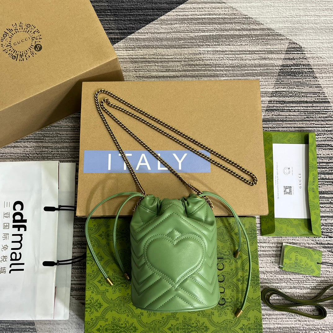 Gi MARMONT 17 BUCKET BAG IN LIGHT GREEN CALFSKIN