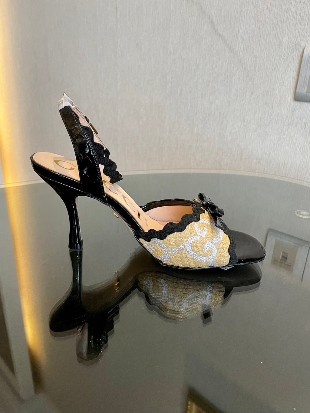 Gi Kertu Heel Sandals 8cm Beige Black Raffia Leather 695685