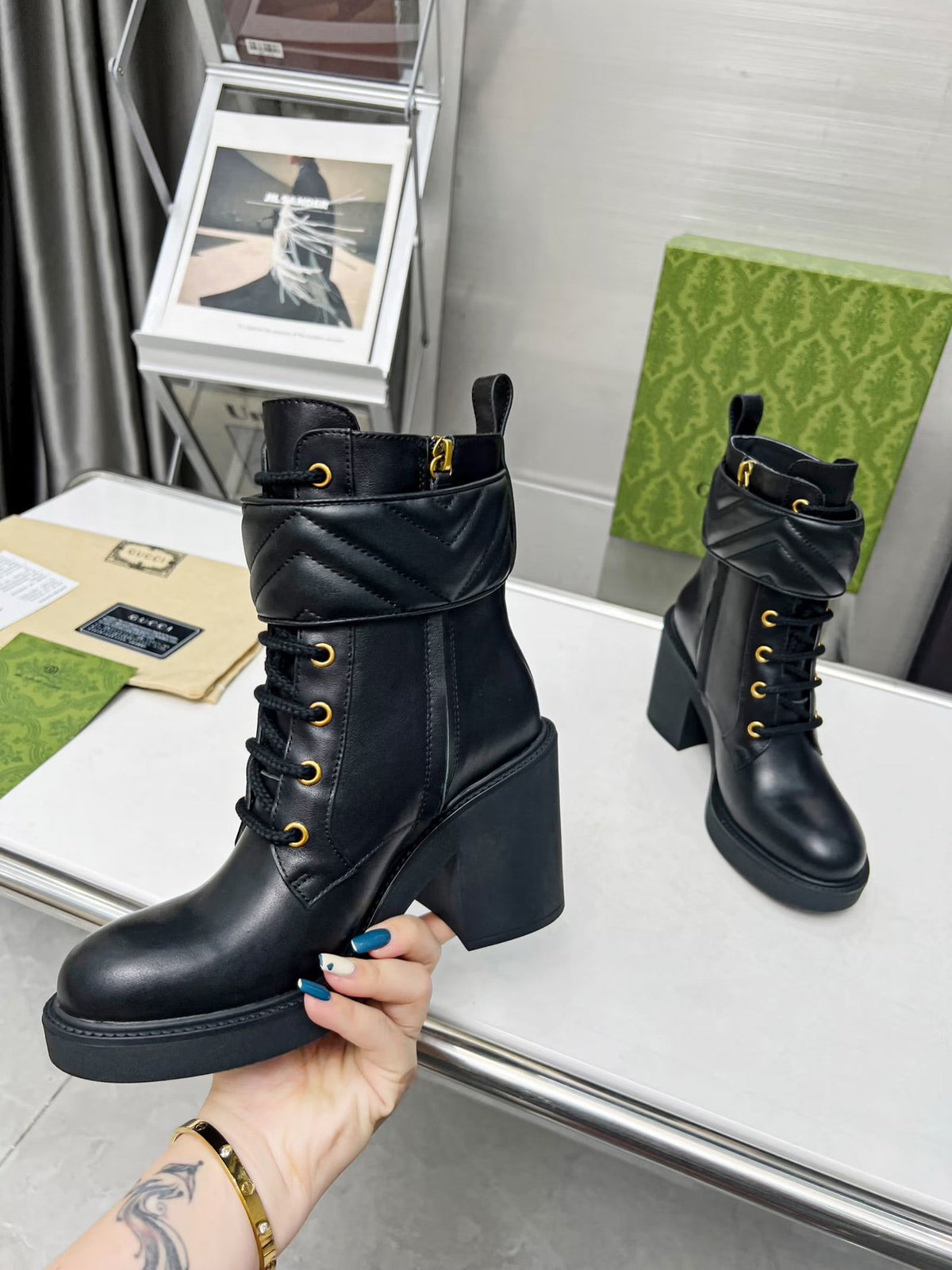 Gi ankle boots black double G Cowhide