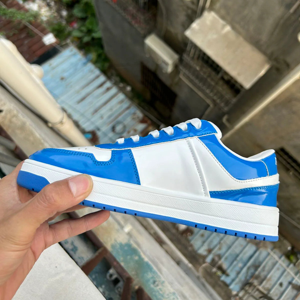 P New Women's and Men's Shoes Casual Shoes Triangle Buckle Lace-up Sneakers 1024060508