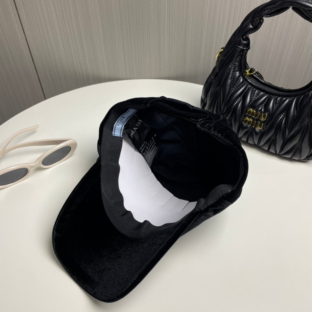 PR VeVVet bucket hat/baseball cap 1824101608