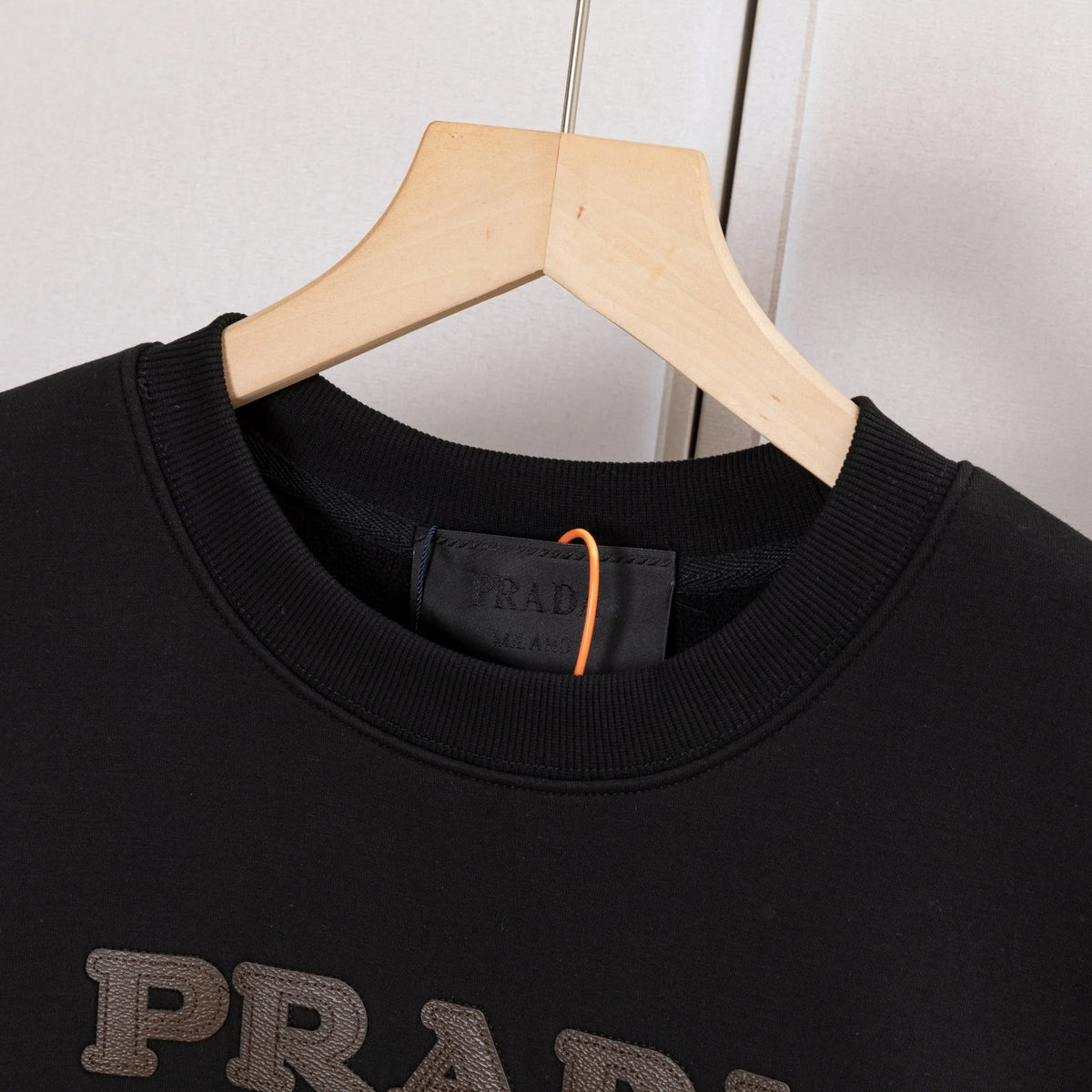 Crew neck leather printed sweatshirt 1425121102