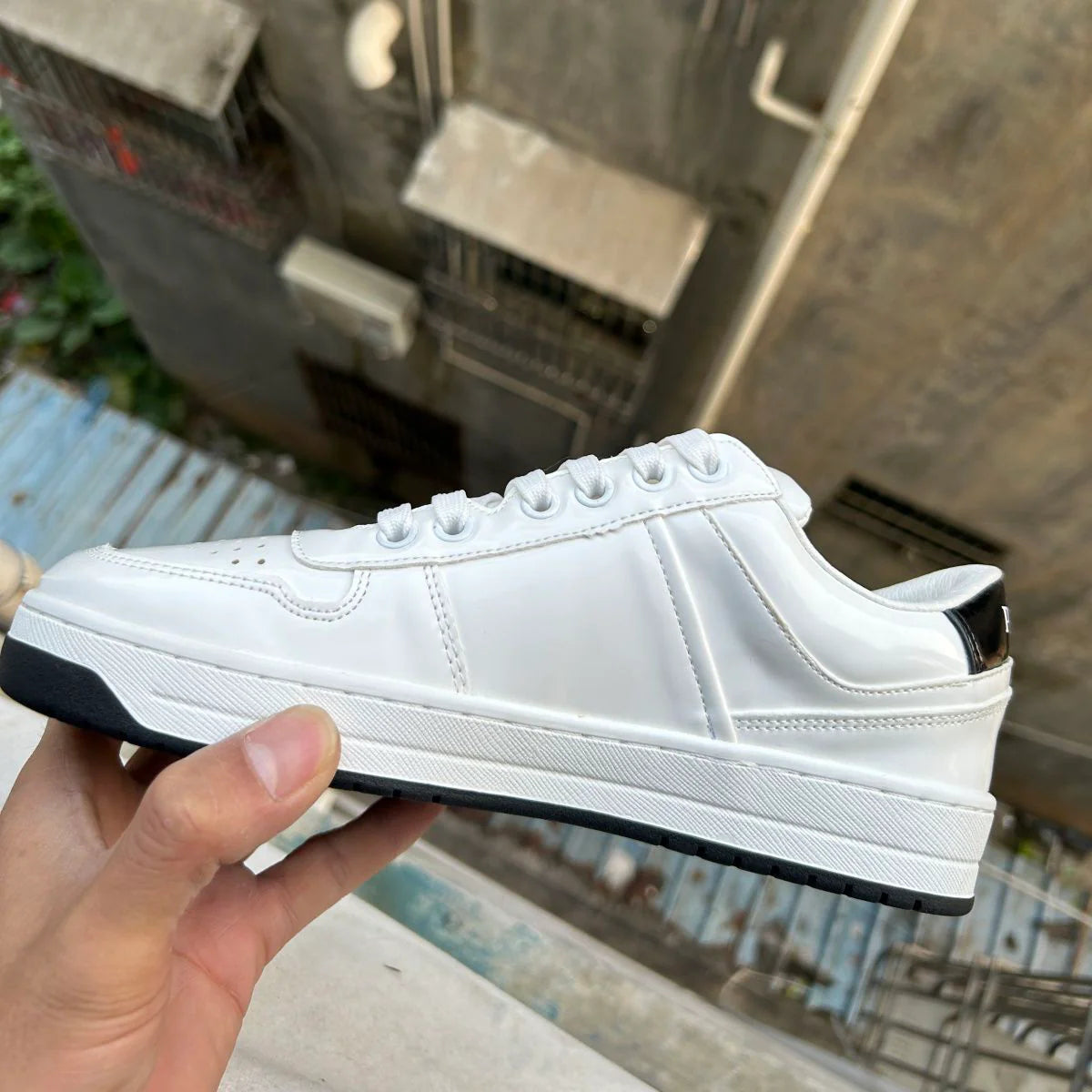 P New Women's and Men's Shoes Casual Shoes Triangle Buckle Lace-up Sneakers 1024060508