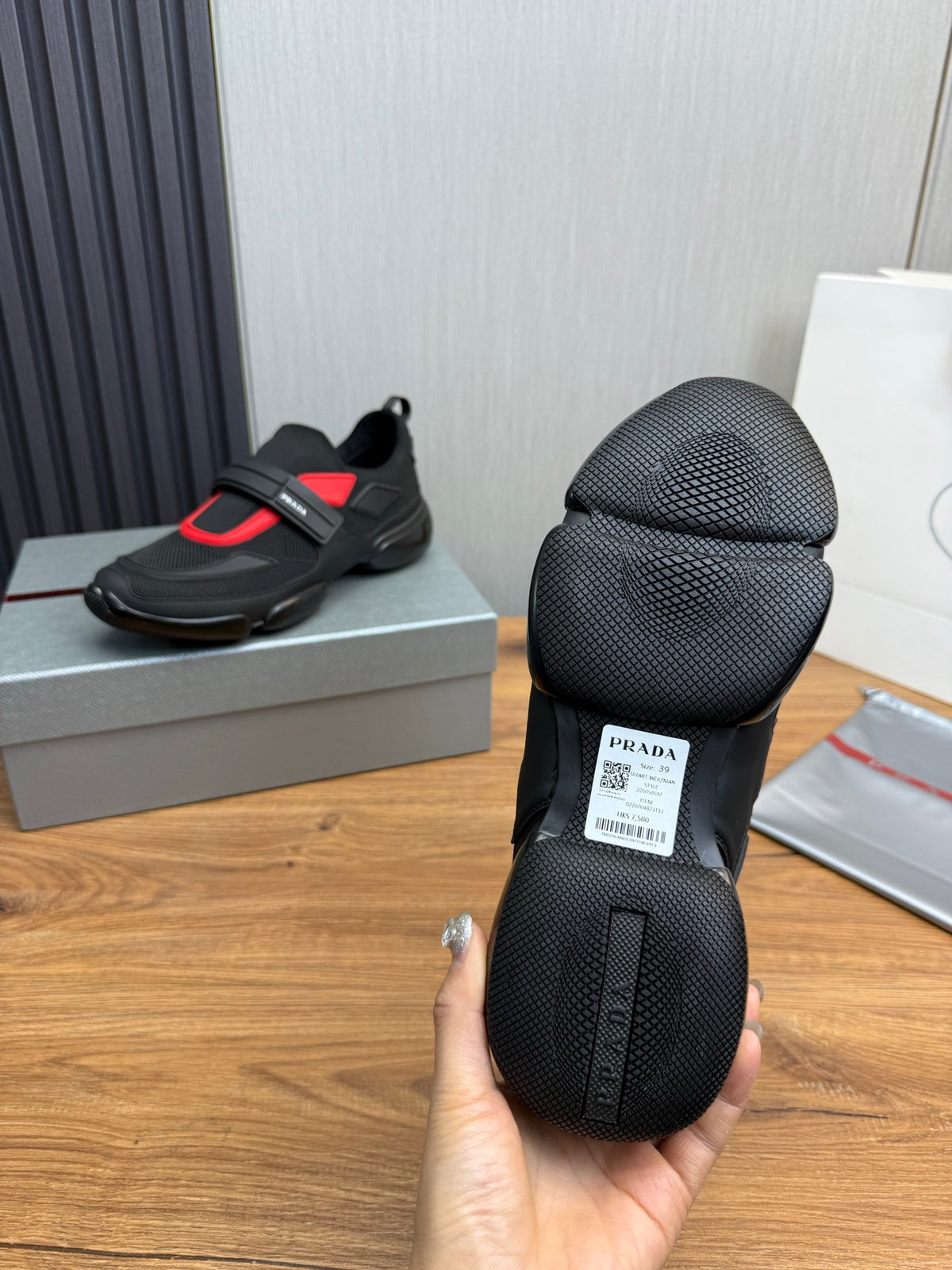 PR sneakers 1826051402