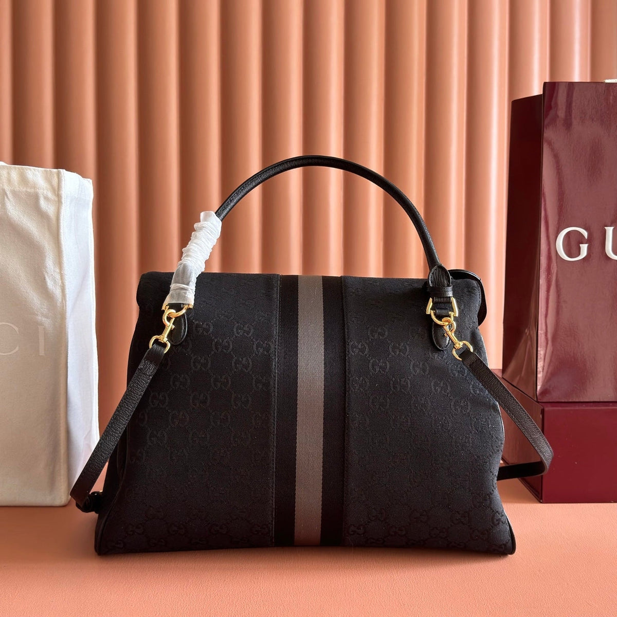 Gi Paparazzo Large Top Handle Bag