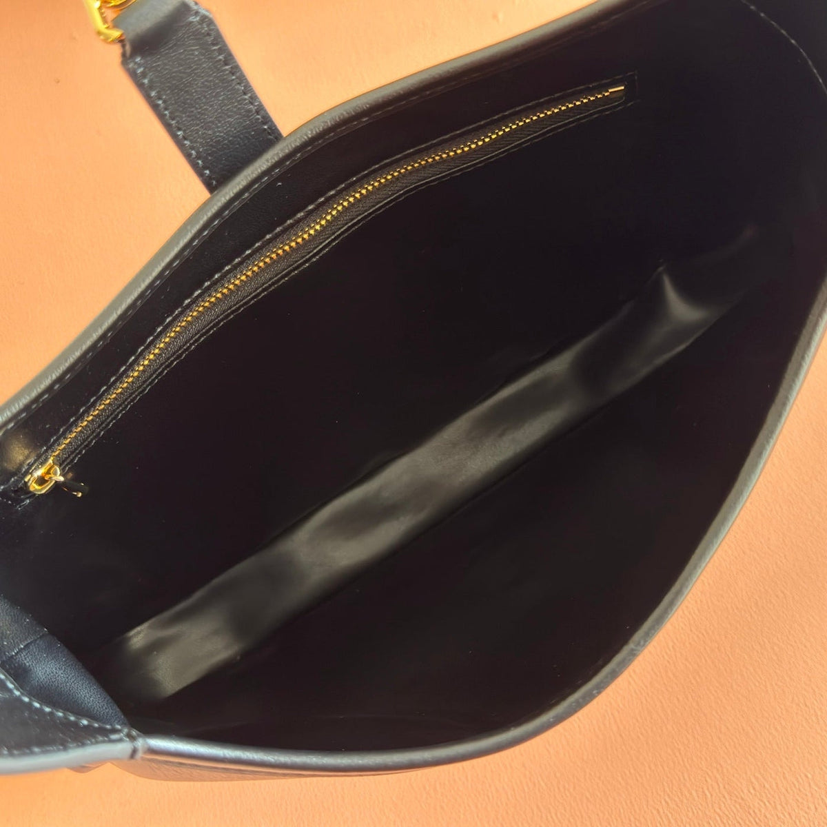 Gi Jackie 1961 Shoulder Bag Lambskin 28cm