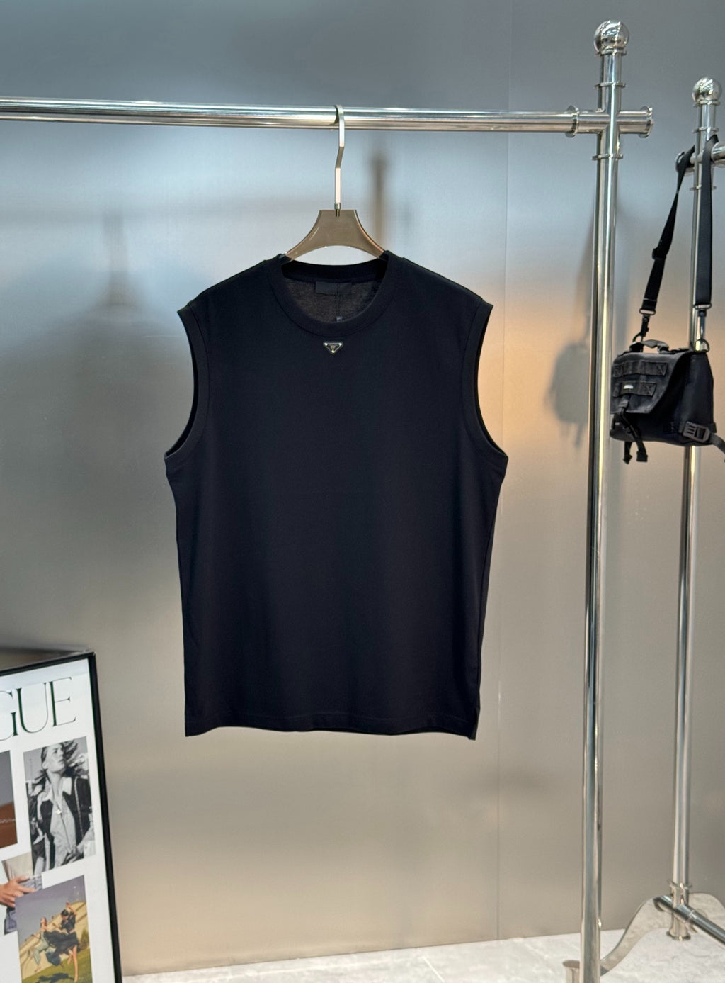 PR sleeveless shirt 1826061201