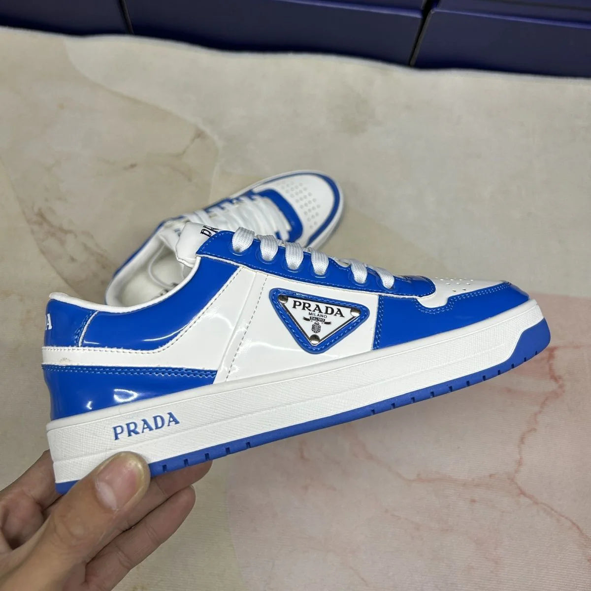 P New Women's and Men's Shoes Casual Shoes Triangle Buckle Lace-up Sneakers 1024060508