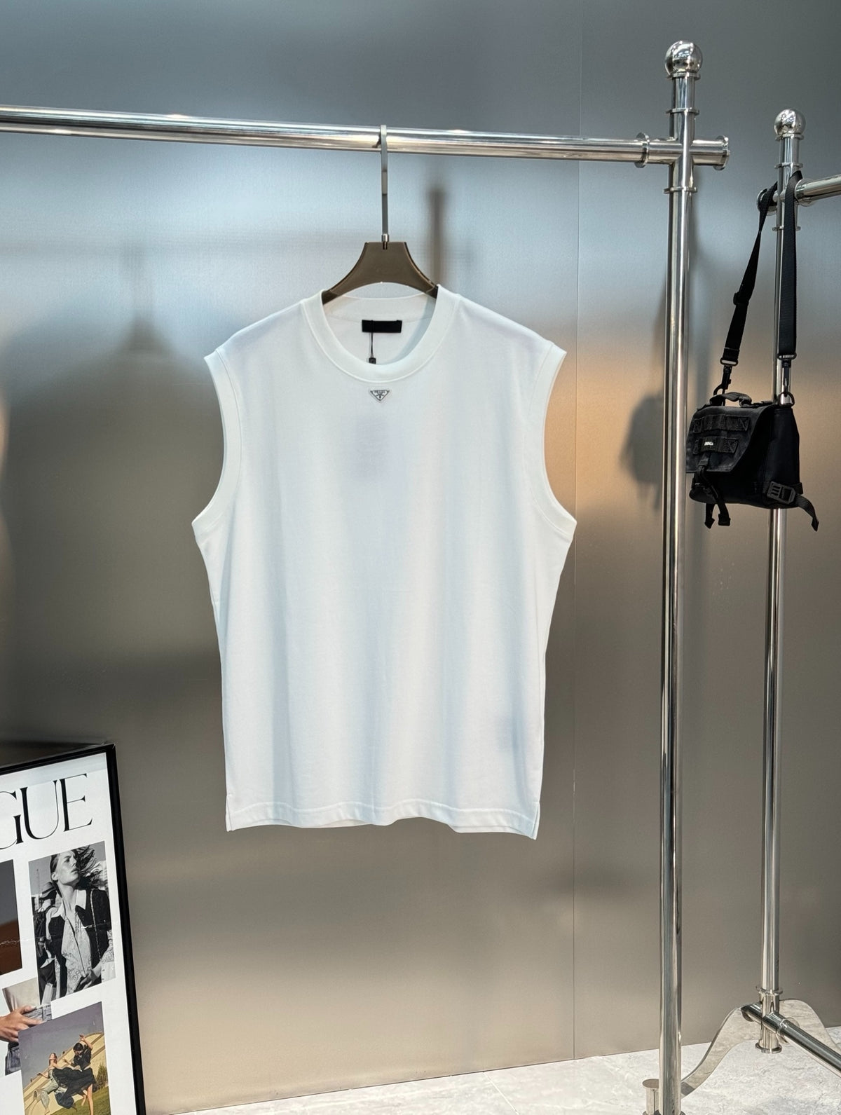 PR sleeveless shirt 1826061201