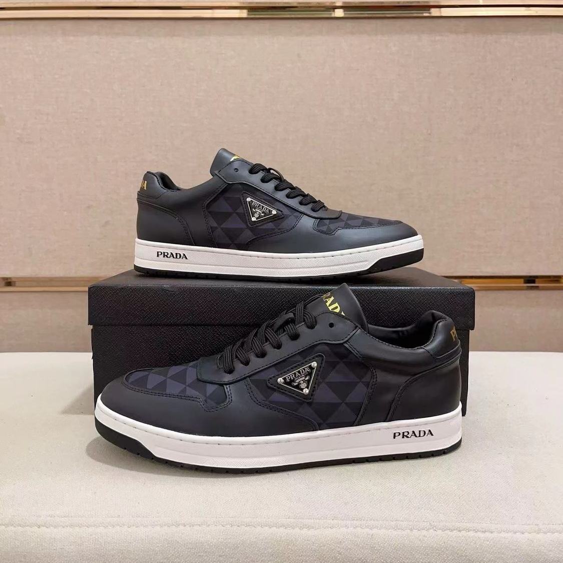 New triangle leather men's shoes 1024111424