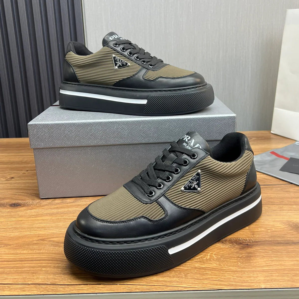 Luxury Men's Casual Sneakers 1025021008