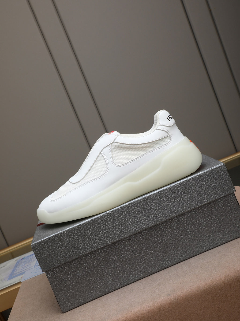 PR sneakers 1826051403