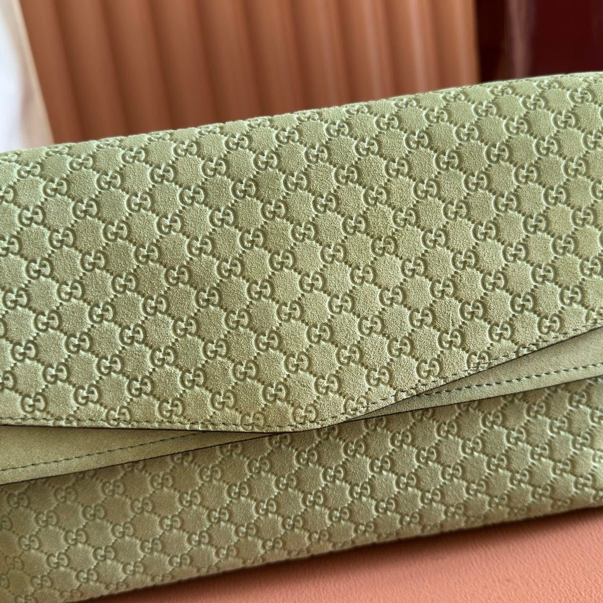 Gi Medium Shoulder Bag With Chain Suede