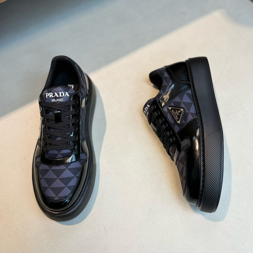 PR triangle logo sneakers 1824091311