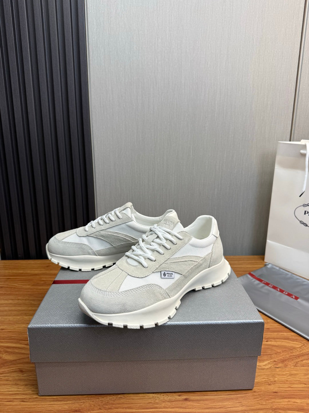 PR sneakers 1826051901