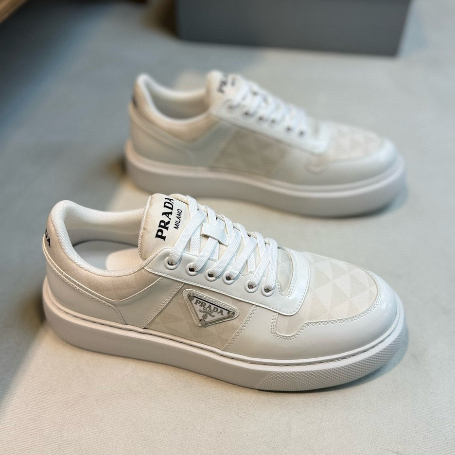 PR triangle logo sneakers 1824091311