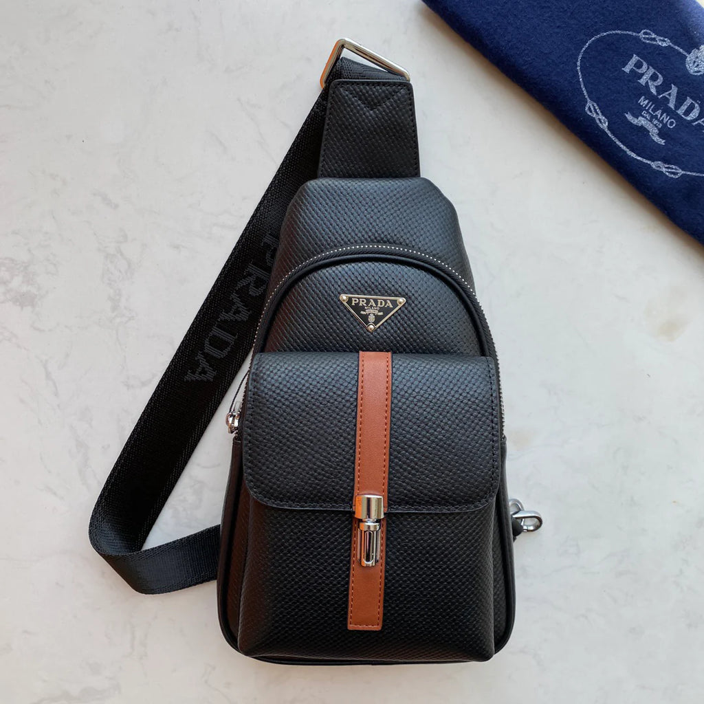 Latest Men's Chest Bags 1025022403