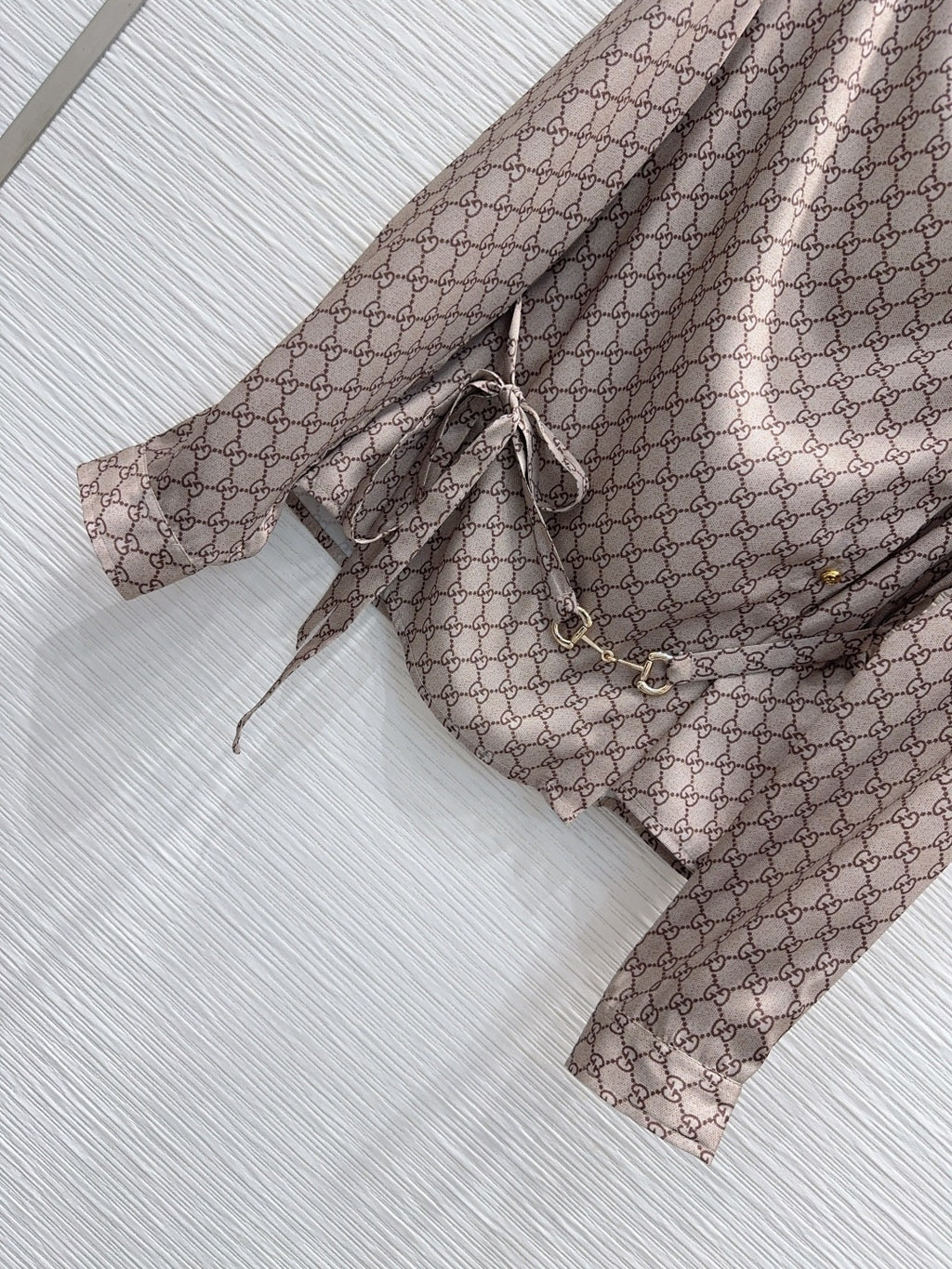 Gi Satin top