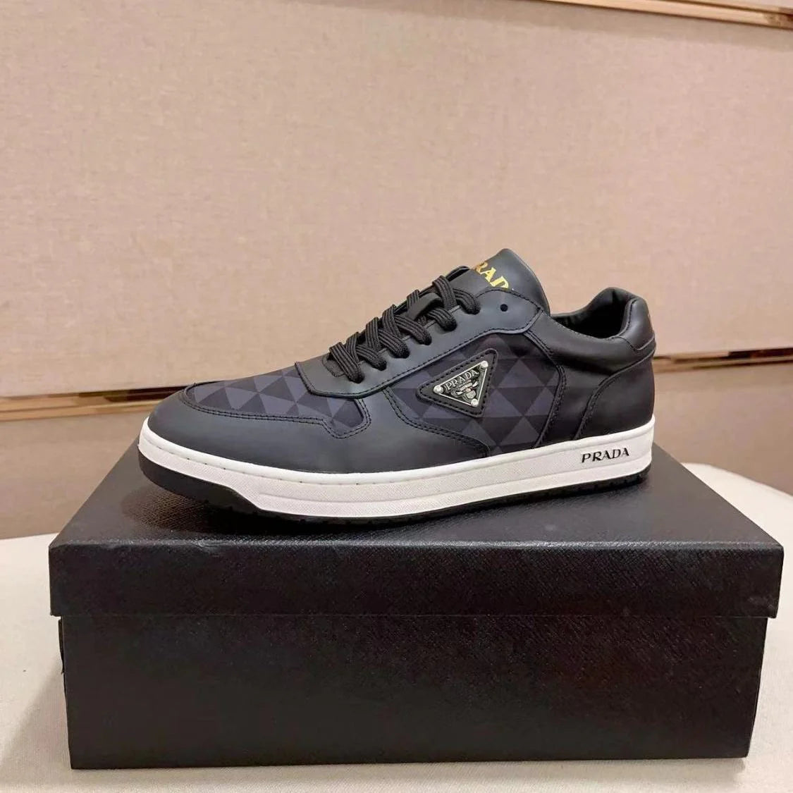New triangle leather men's shoes 1024111424