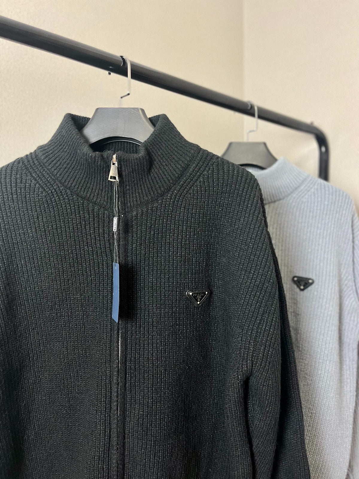 PD Stand collar double zipper knit 1825121805
