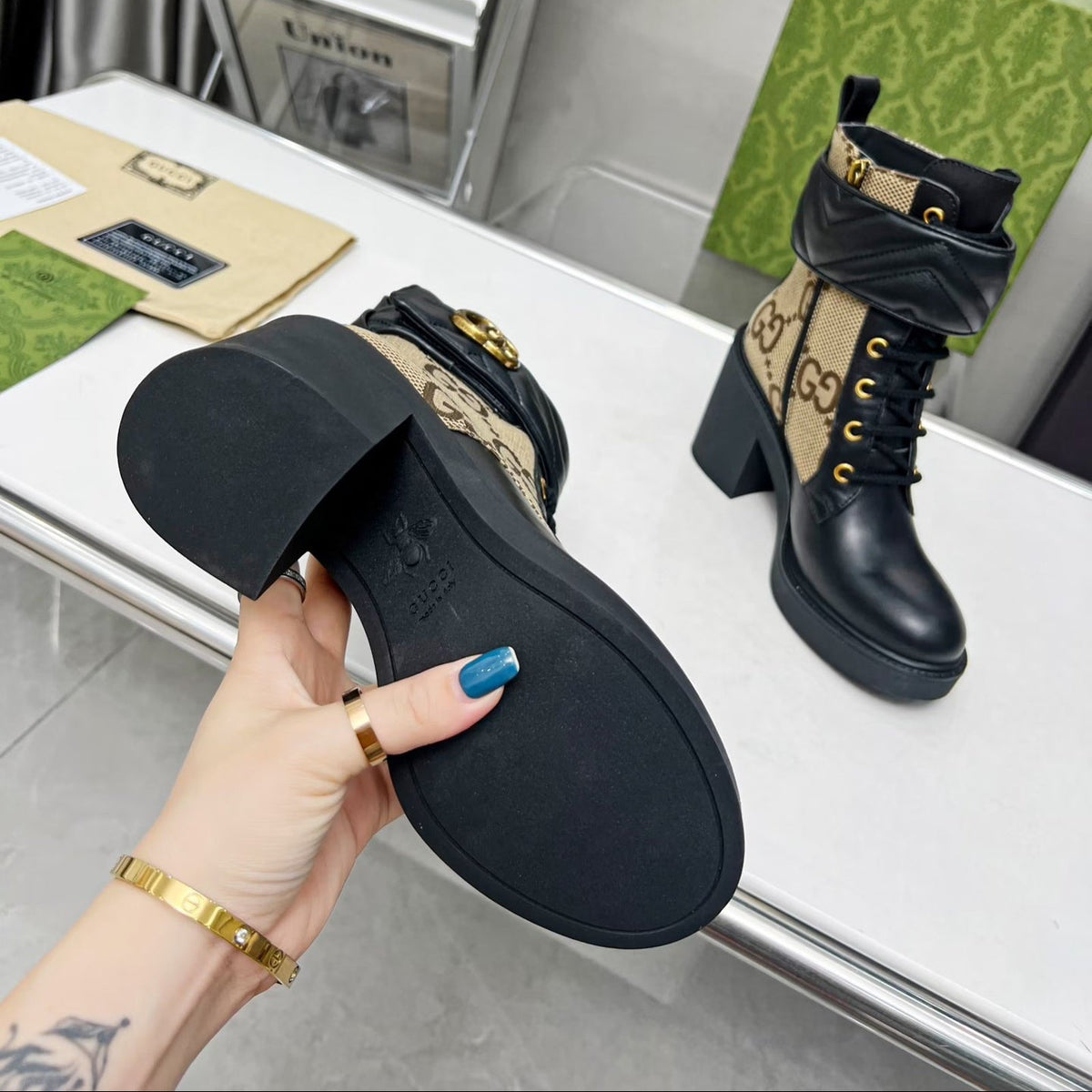 Gi ankle boots black double G Cowhide
