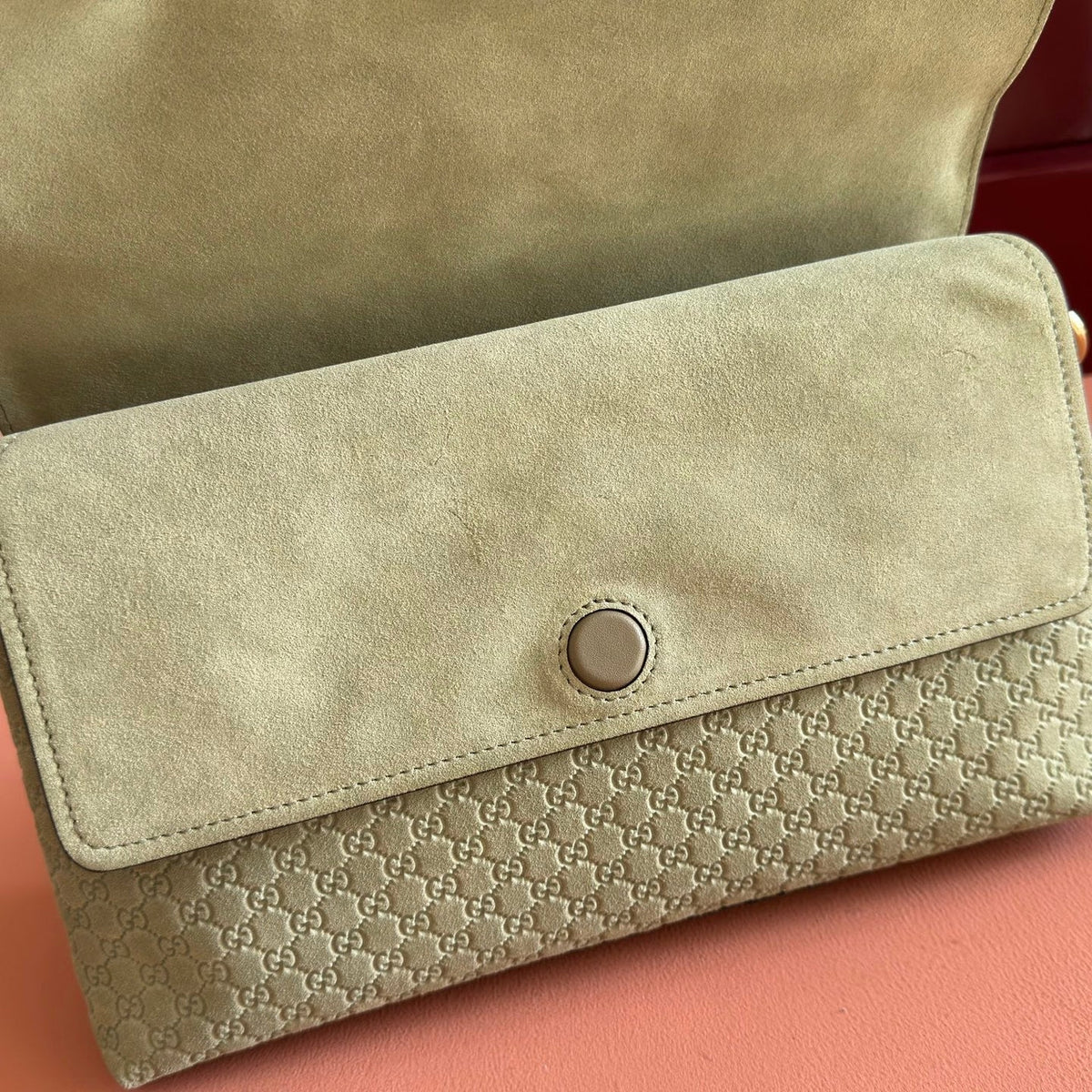 Gi Medium Shoulder Bag With Chain Suede