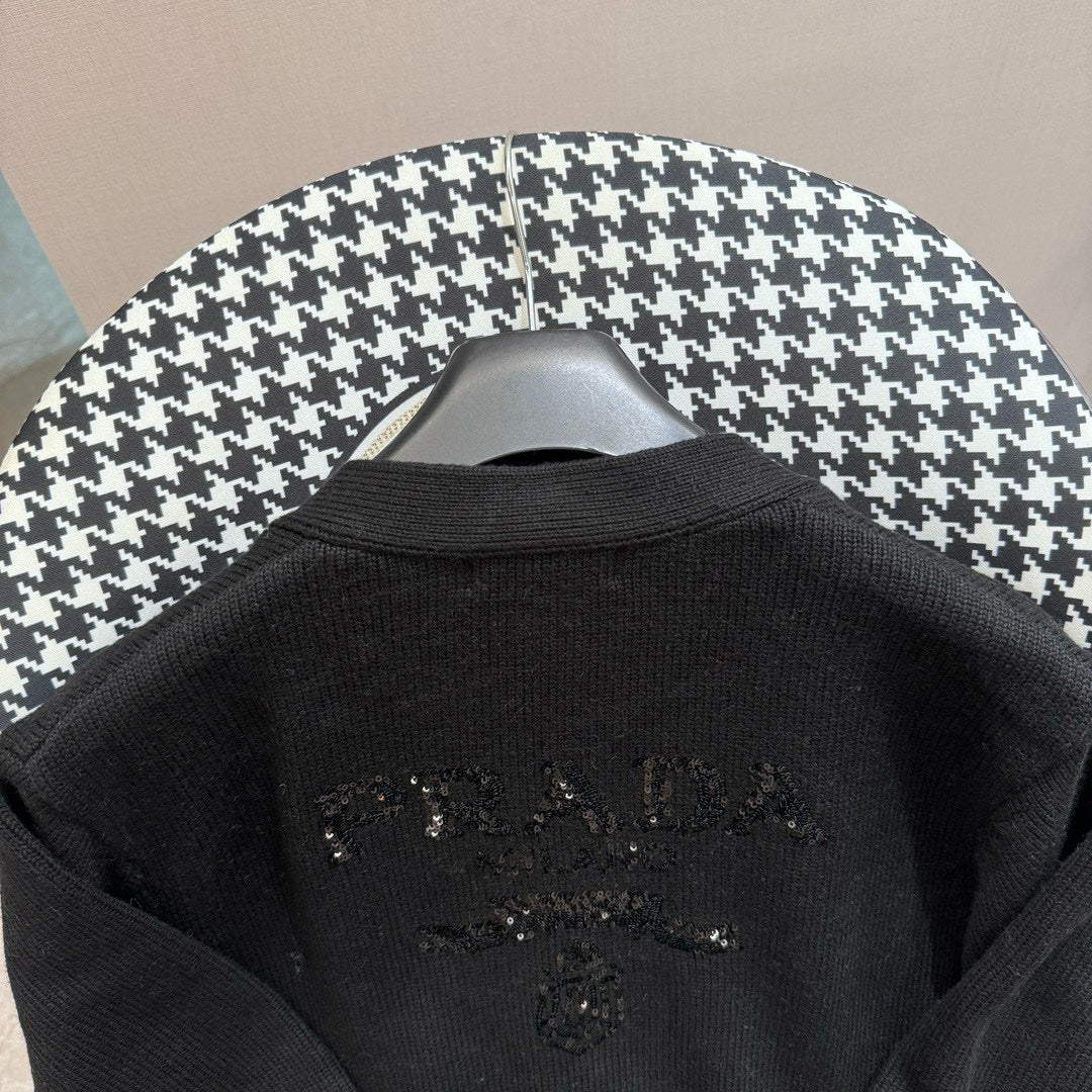 PR V-neck knitted cardigan 1824091806