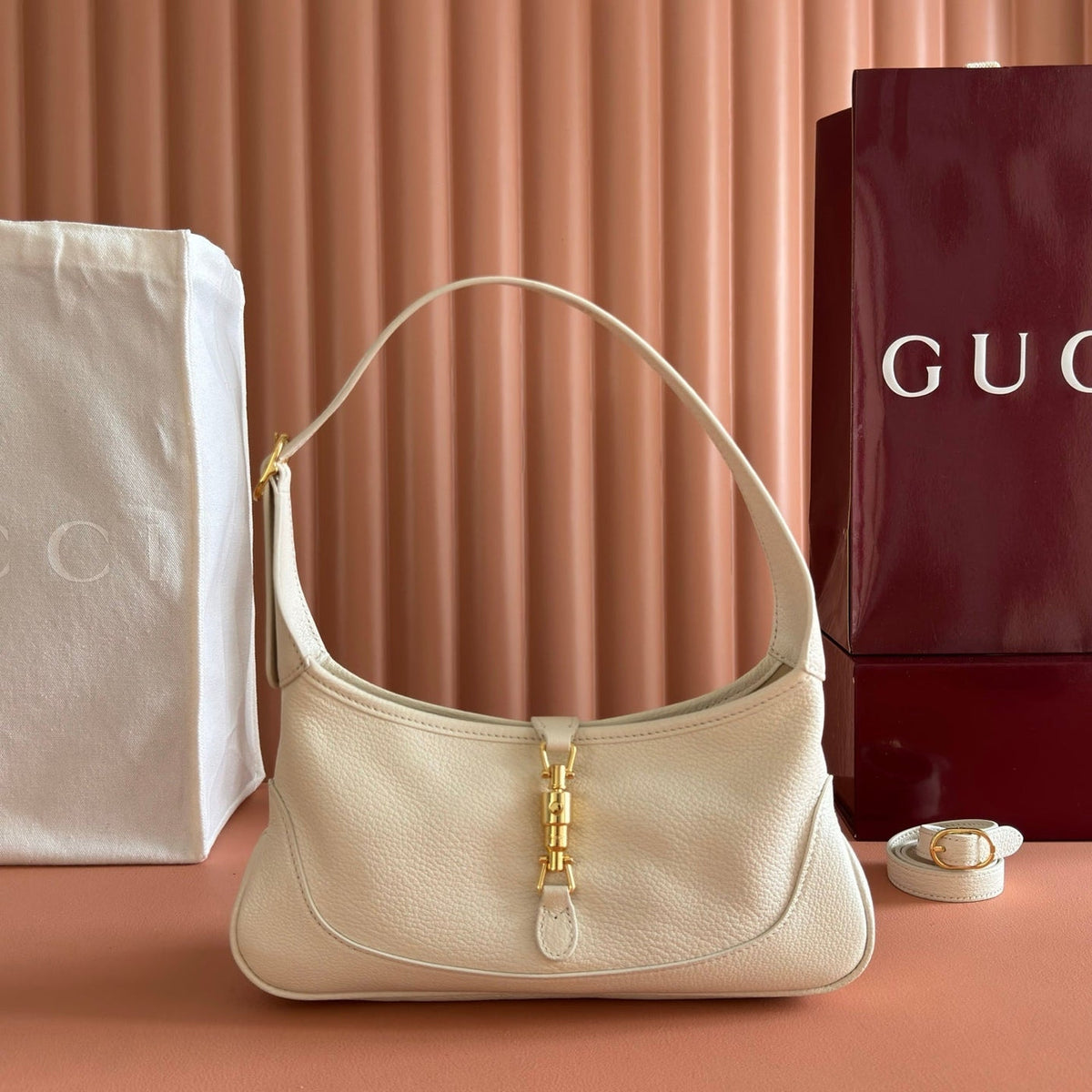 Gi Jackie 1961 Slim Shoulder Bag Lambskin 27cm