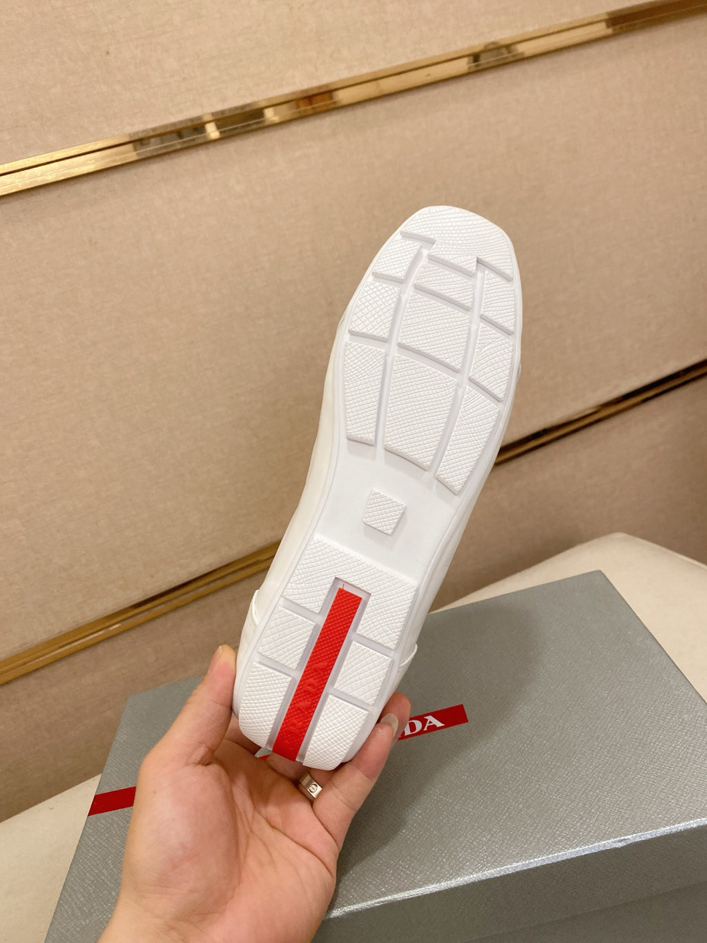PR  sneakers 1825052022