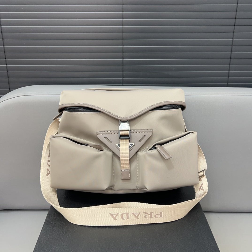PR Re-Nylon messenger bag 1824082602
