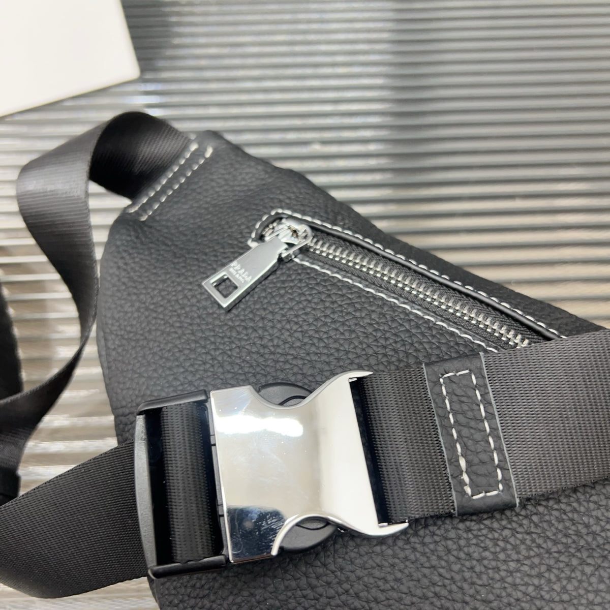 PR Top layer cowhide waist bag 1825040809