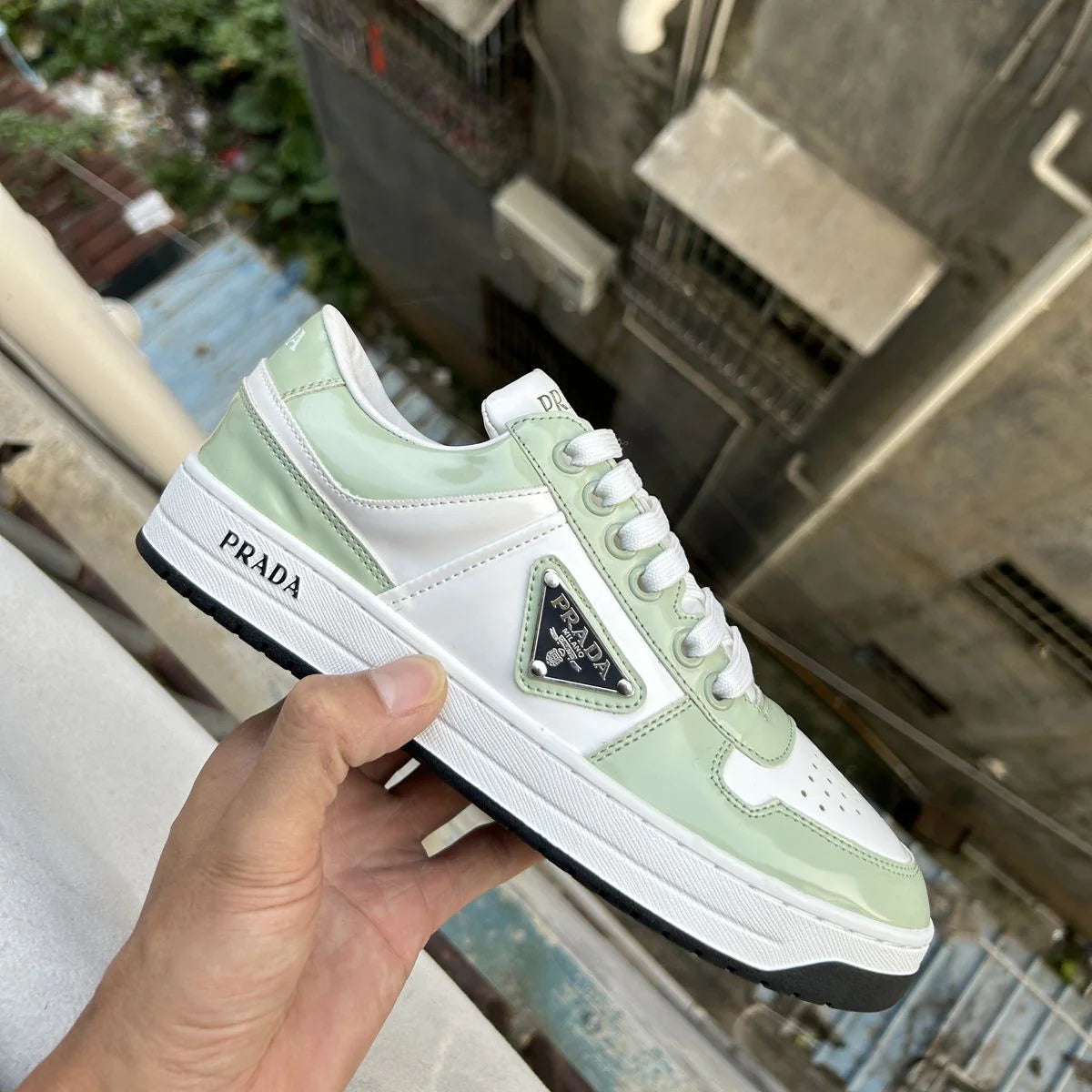P New Women's and Men's Shoes Casual Shoes Triangle Buckle Lace-up Sneakers 1024060508