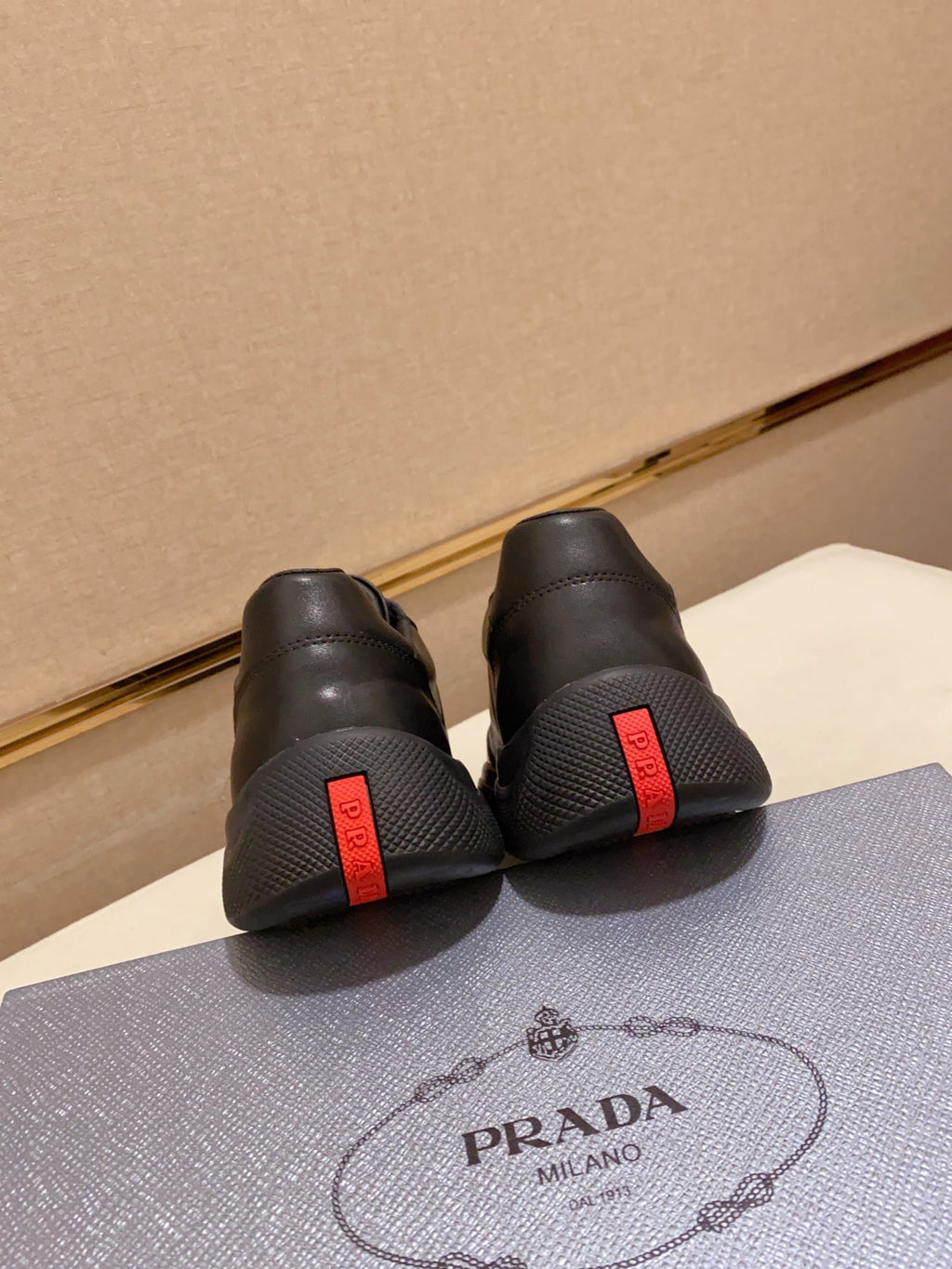 PR sneakers 1825030605