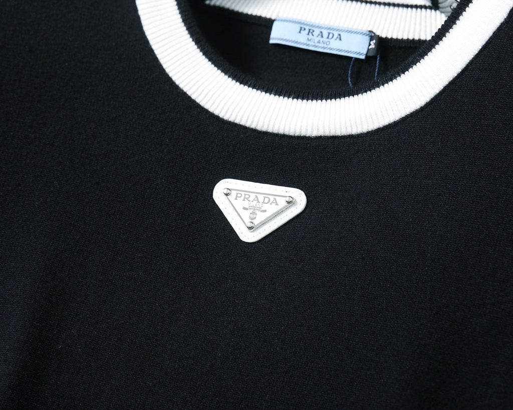 Handsome men's casual sweater 1024092439