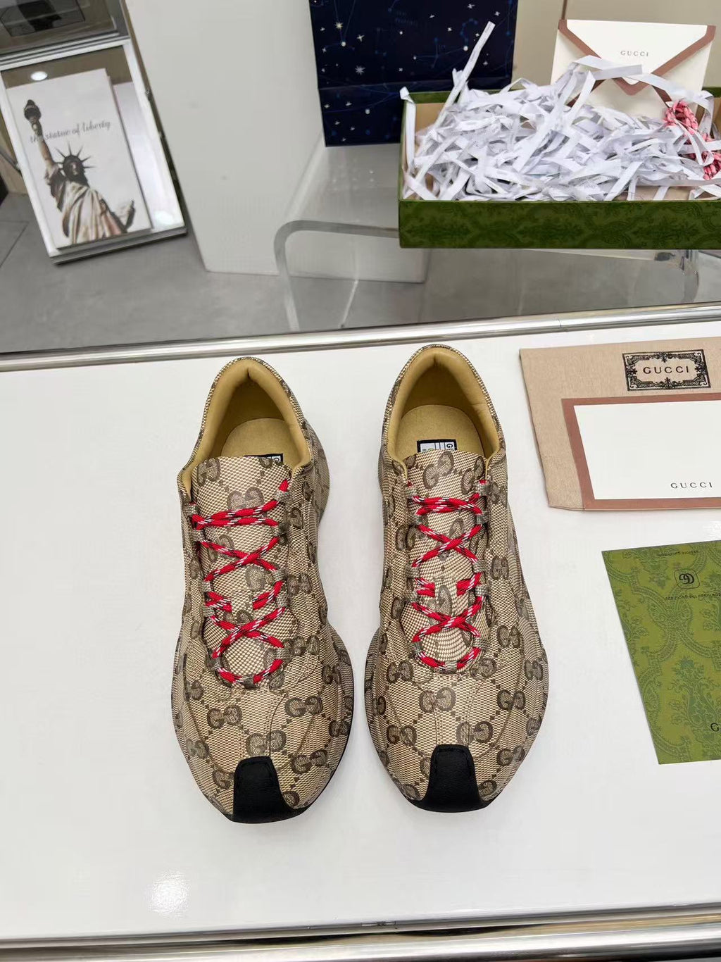 Gi  Run Sneakers
