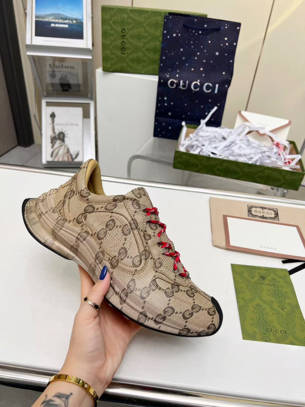 Gi  Run Sneakers