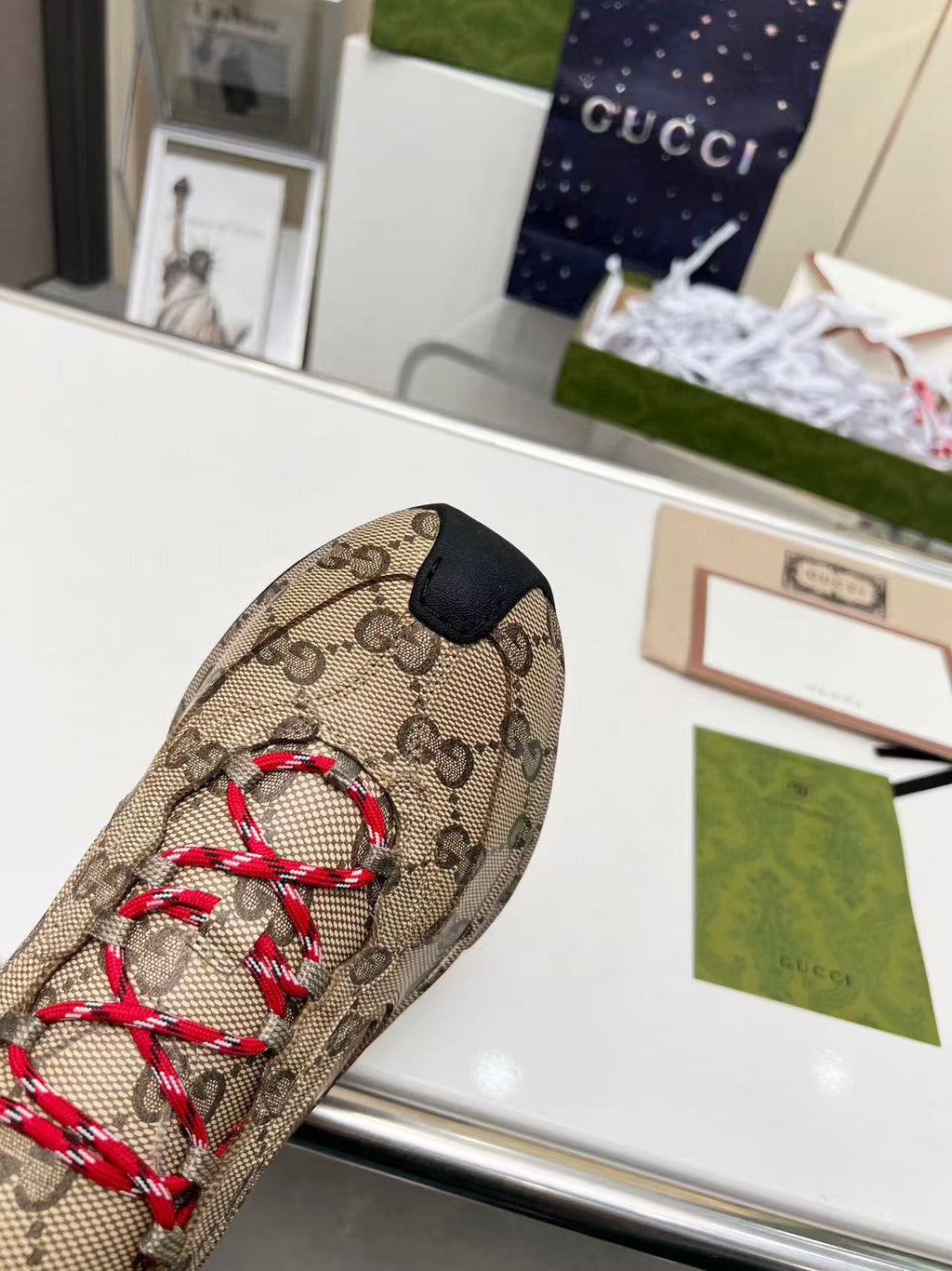 Gi  Run Sneakers
