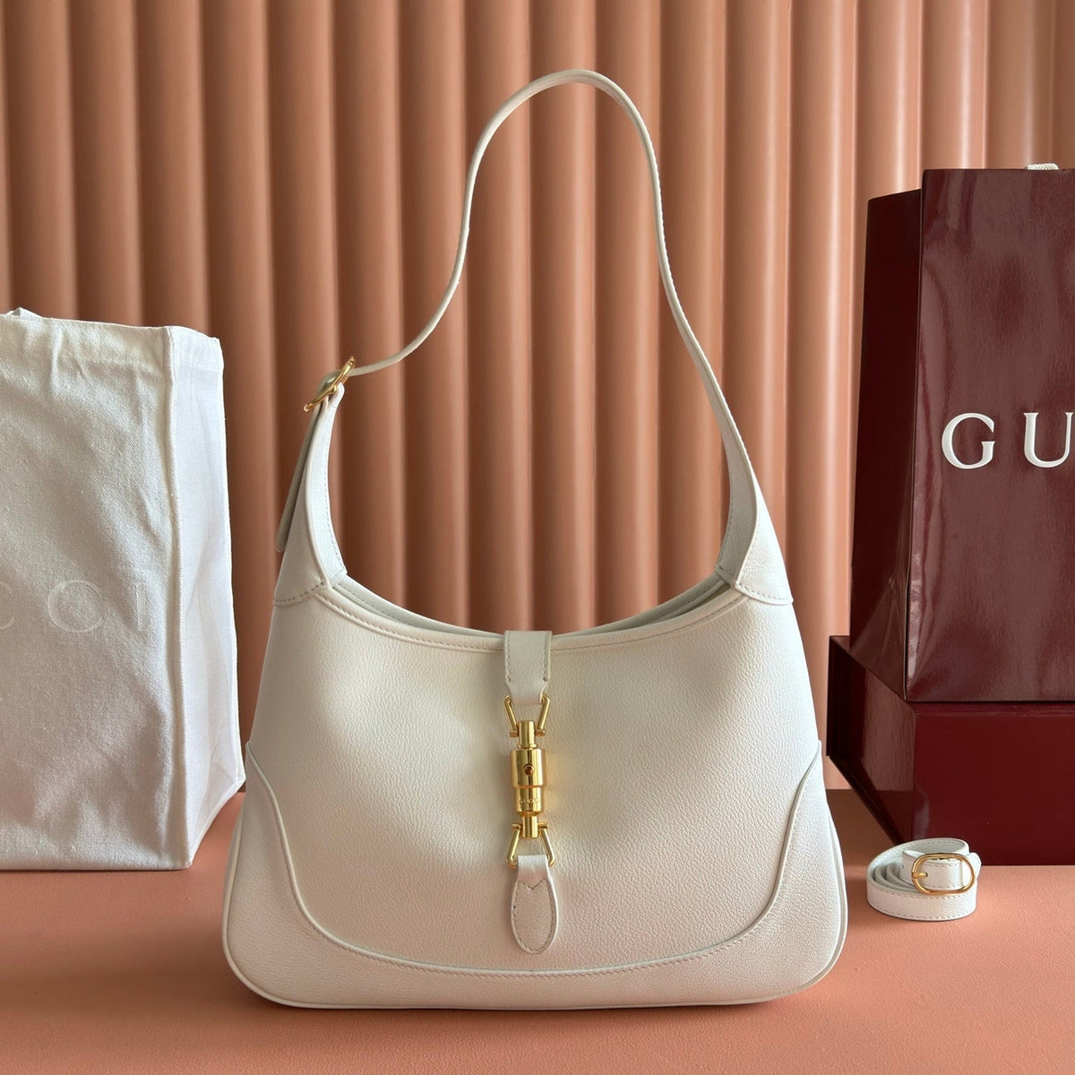 Gi Jackie 1961 Shoulder Bag Lambskin 28cm
