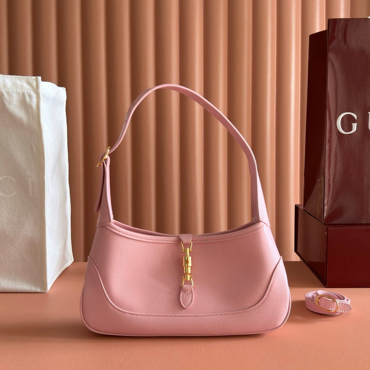 Gi Jackie 1961 Slim Shoulder Bag Lambskin 27cm