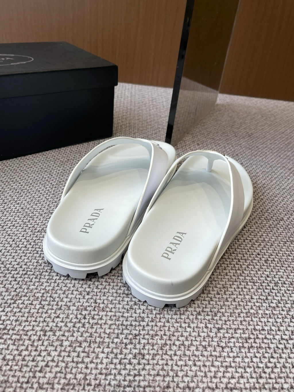PR  slippers 1825052024